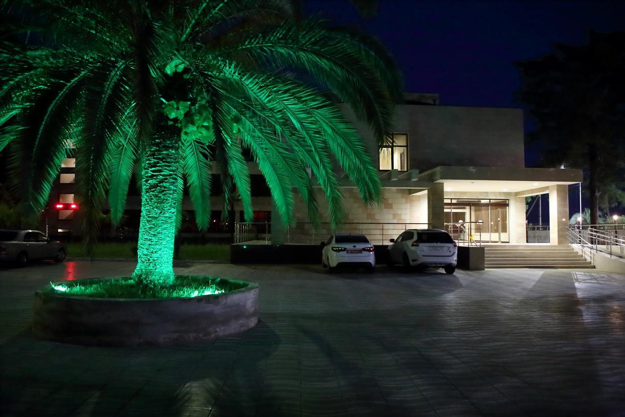 Hotel Continent Gagra Exterior photo